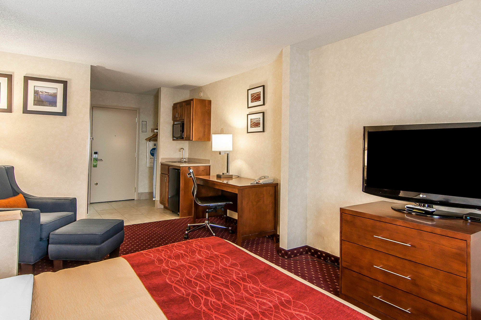 Comfort Inn & Suites Klamath Falls Exterior photo